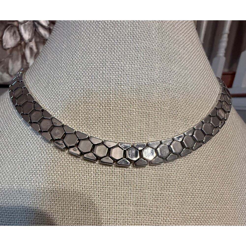 Vintage Trifari sturdy Silver Tone Necklace 16” Signed